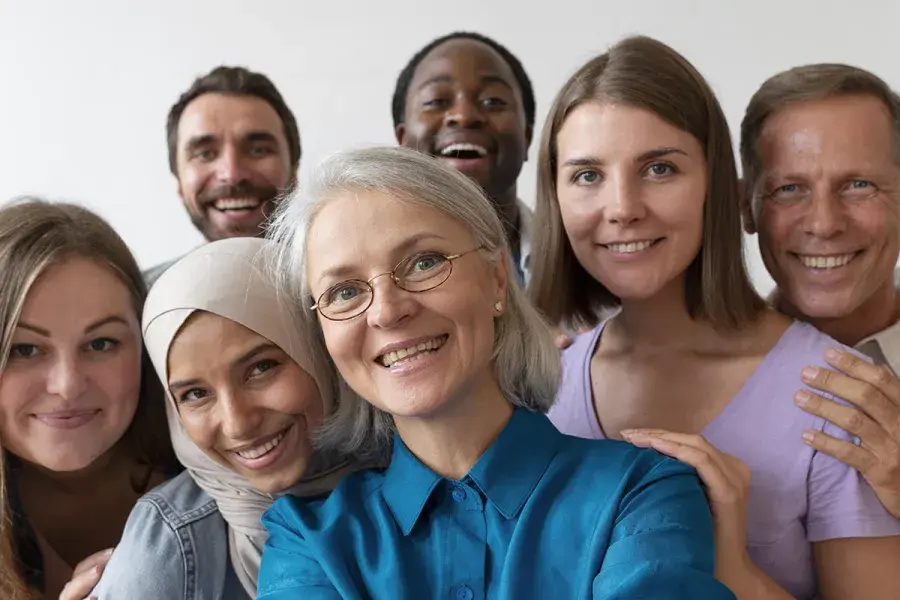 neuro-people-taking-selfie-together